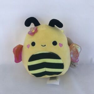 Sunny the Bee Valentine’s Day Squishmallow 4.5” NWT